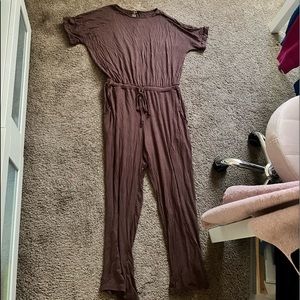 Very soft jumpsuit with button detail in the back